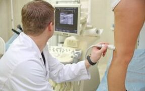 Methods for treating varicose veins on their feet in women